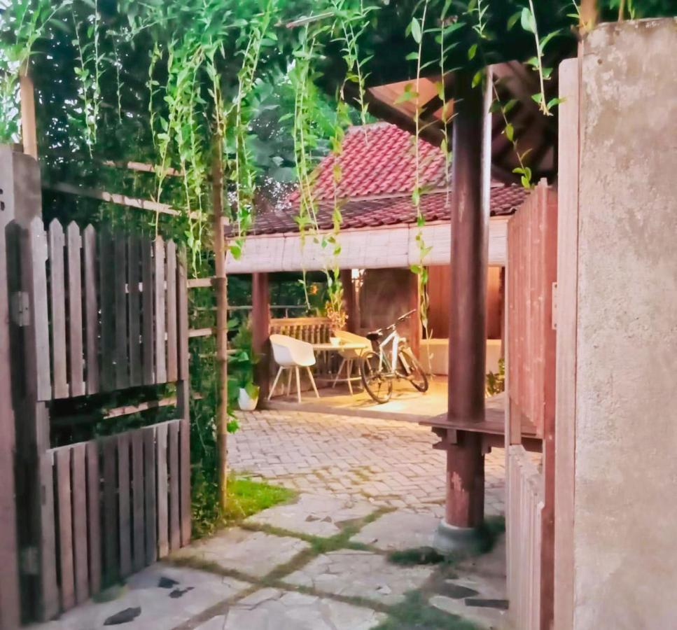 ホテル Al-Shifa Healing House Lombok ギリ・アイル エクステリア 写真